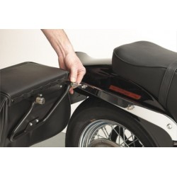 sistema-desmontaje-rapido-barebacks-softail-03-09-con-barra-de-r