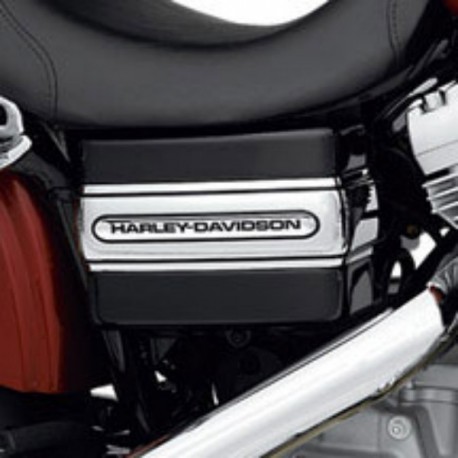 embellecedor-tapa-bateria-logo-harley-davidson-dyna-06-up